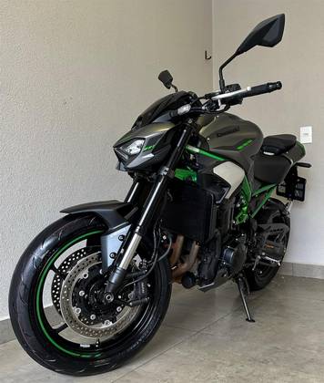 KAWASAKI Z900 KAWASAKI Z900